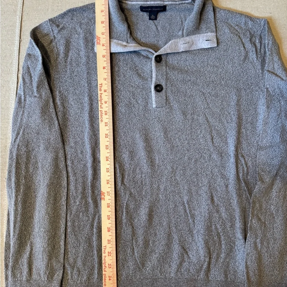 Banana Republic Men’s’ Charcoal Button-Up Knit Sweater